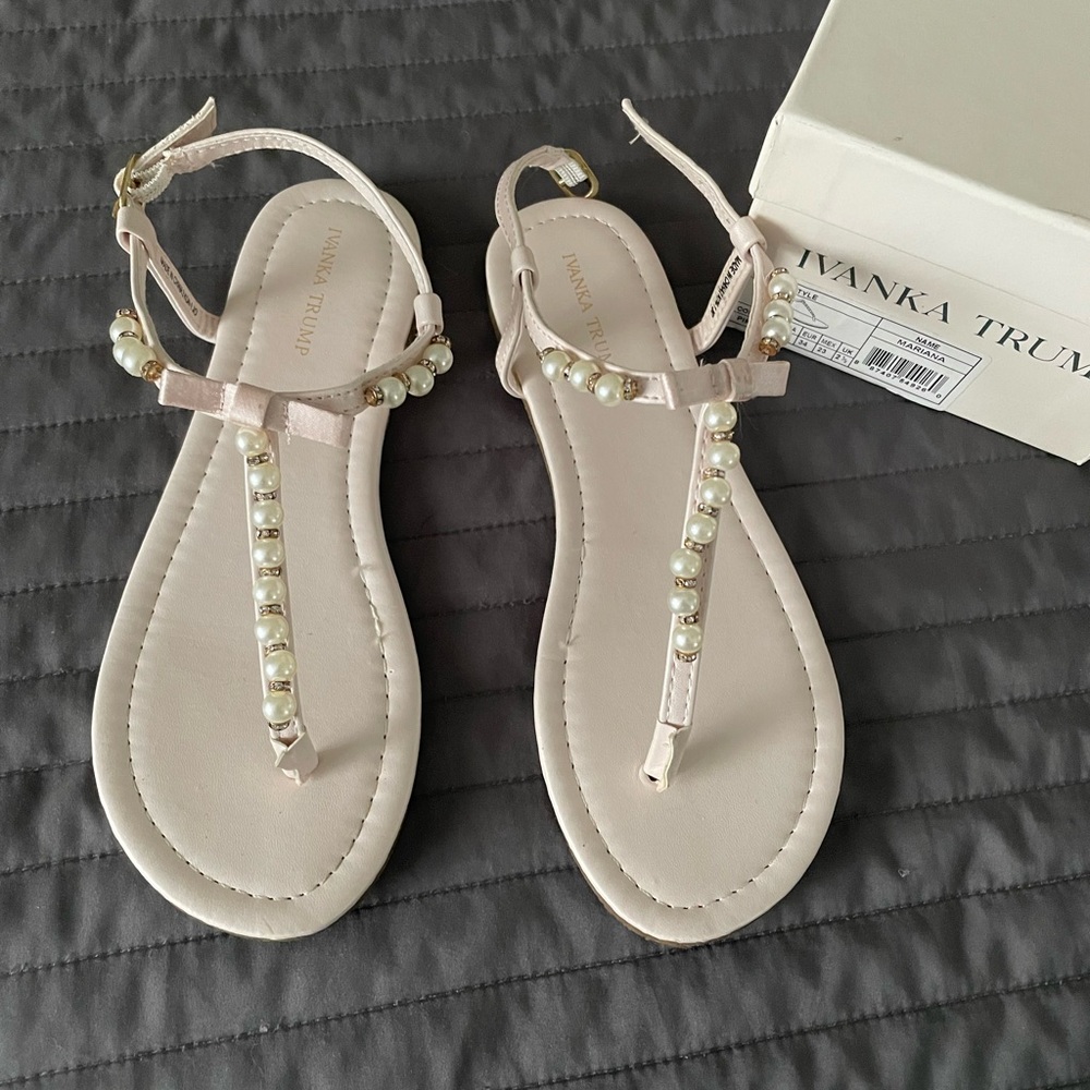 Ivanka Trump Girls Cream Sandals